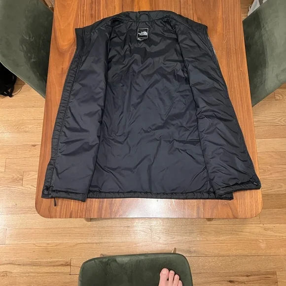 The North Face Black Quilted Vest - Picture 3 of 5